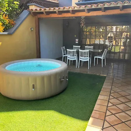 Semesterbostad Exclusive Townhouse In Plaza Del Duque Close To The *