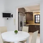 Exclusive Townhouse In Plaza Del Duque Close To The * アデヘ